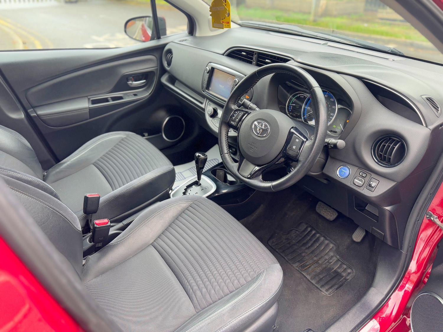 Used Toyota Yaris 2017 for sale - 78098107: Photo 28