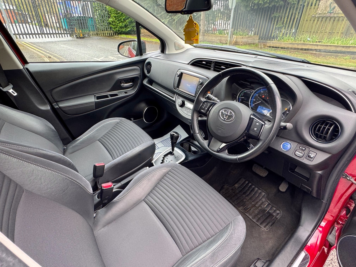 Used Toyota Yaris 2017 for sale - 78098107: Photo 29