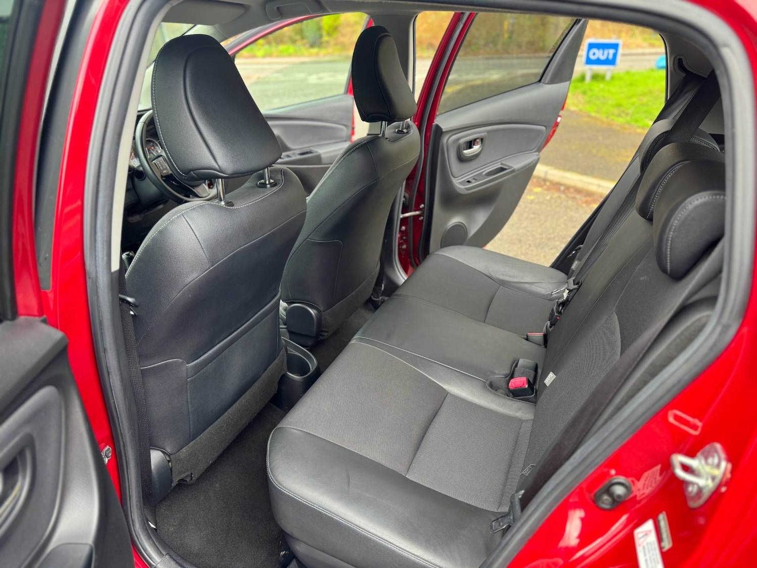 Used Toyota Yaris 2017 for sale - 78098107: Photo 36