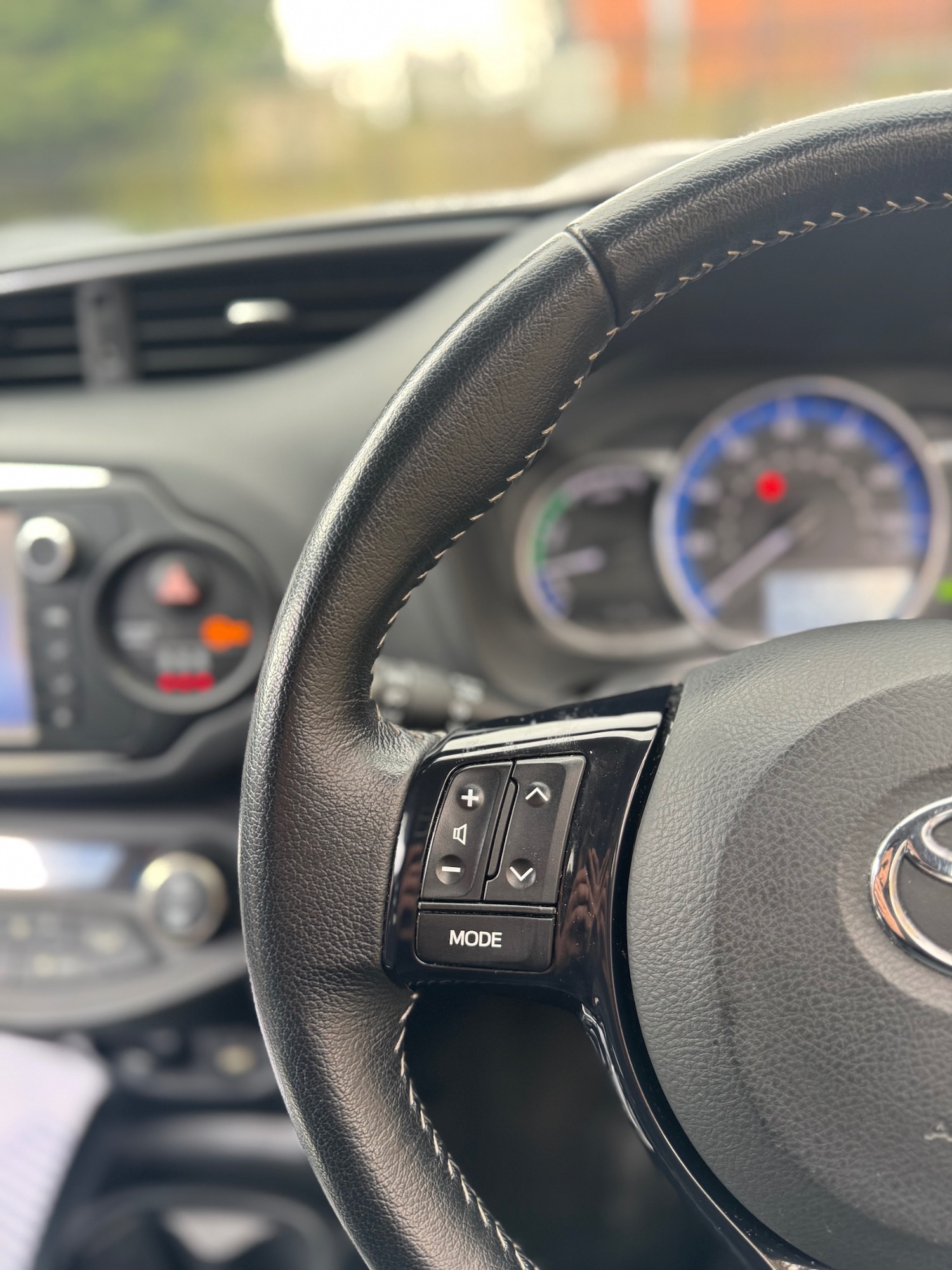 Used Toyota Yaris 2017 for sale - 78098107: Photo 46