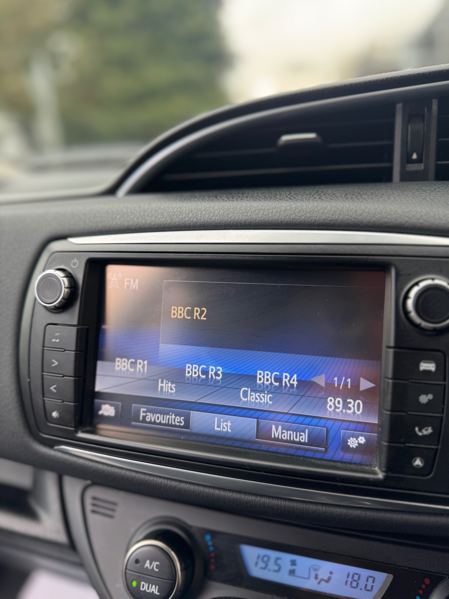 Used Toyota Yaris 2017 for sale - 78098107: Photo 52