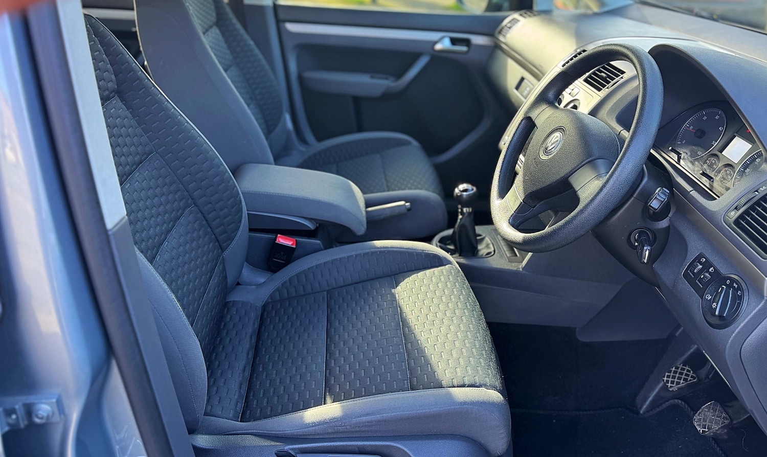 Used Volkswagen Touran 2009 for sale - 77738769: Photo 14