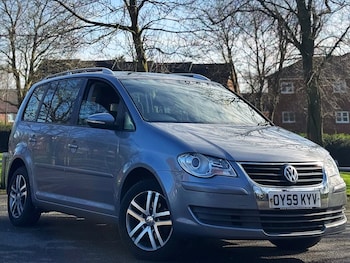Used Volkswagen Touran 2009 for sale - 77738769: Photo