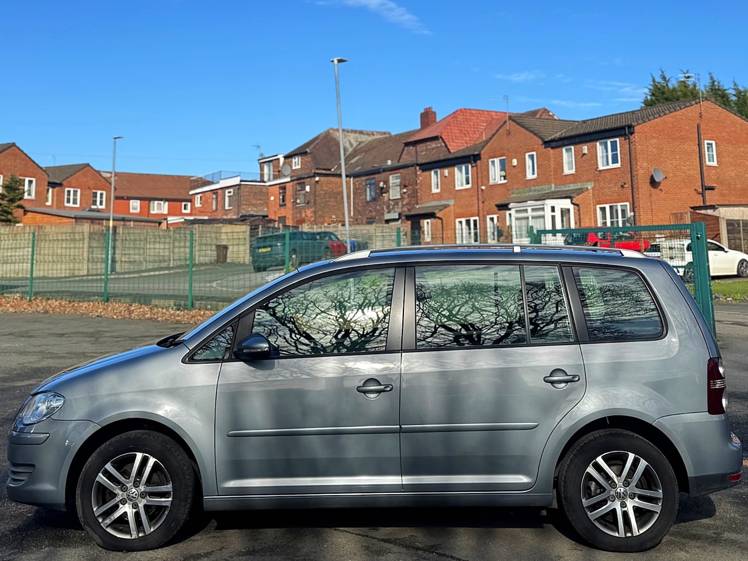 Used Volkswagen Touran 2009 for sale - 77738769: Photo 8