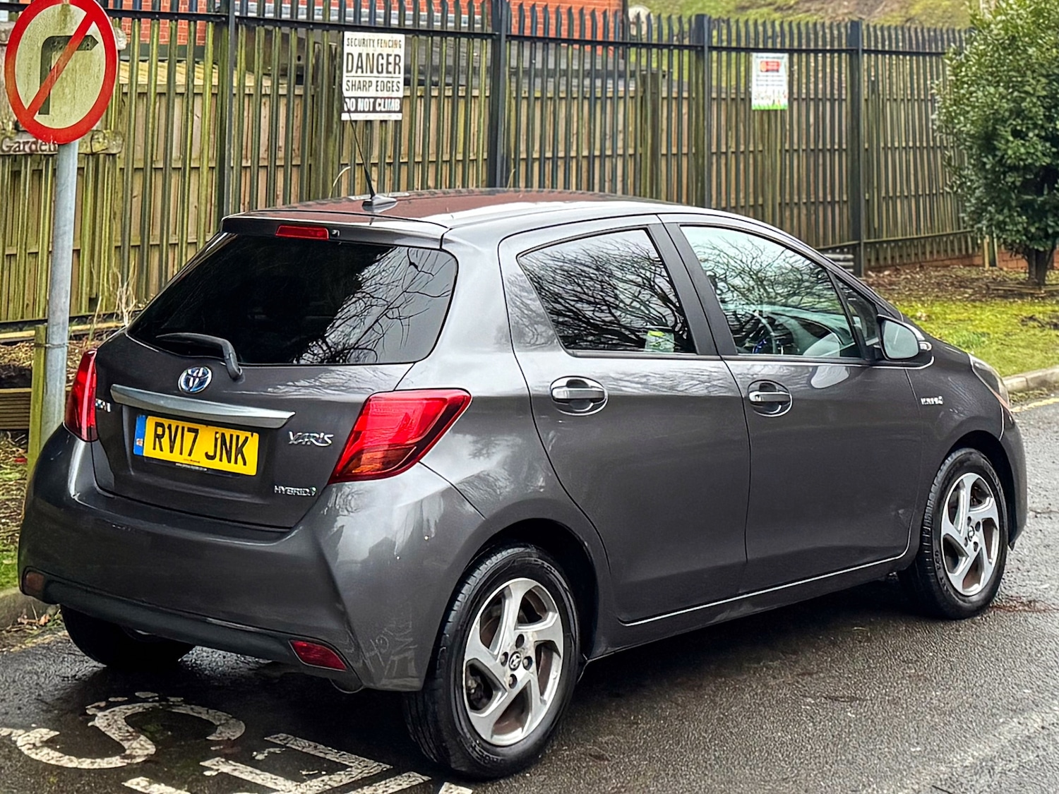 Used Toyota Yaris 2017 for sale - 77611378: Photo 22