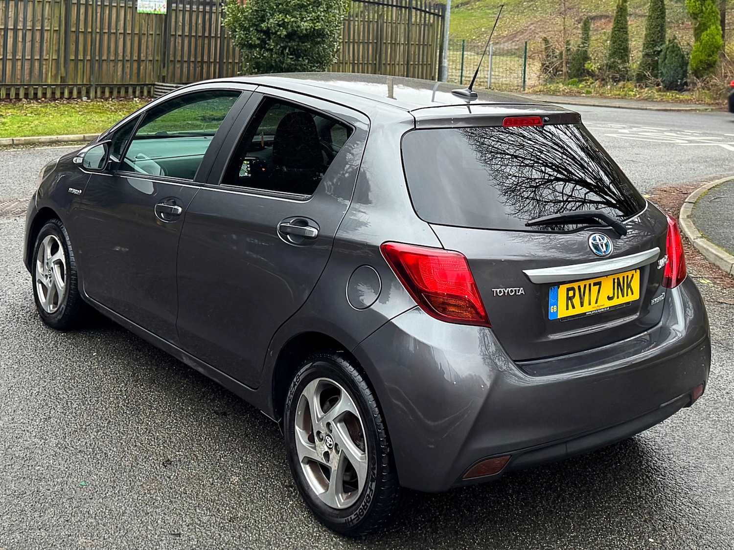 Used Toyota Yaris 2017 for sale - 77611378: Photo 27