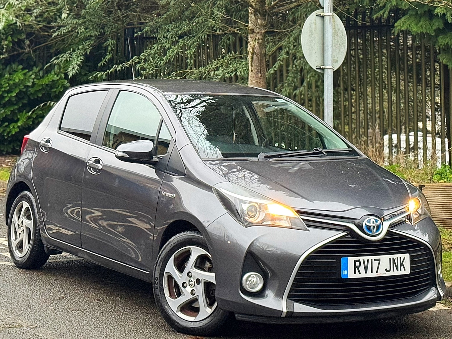 Used Toyota Yaris 2017 for sale - 77611378: Photo 3