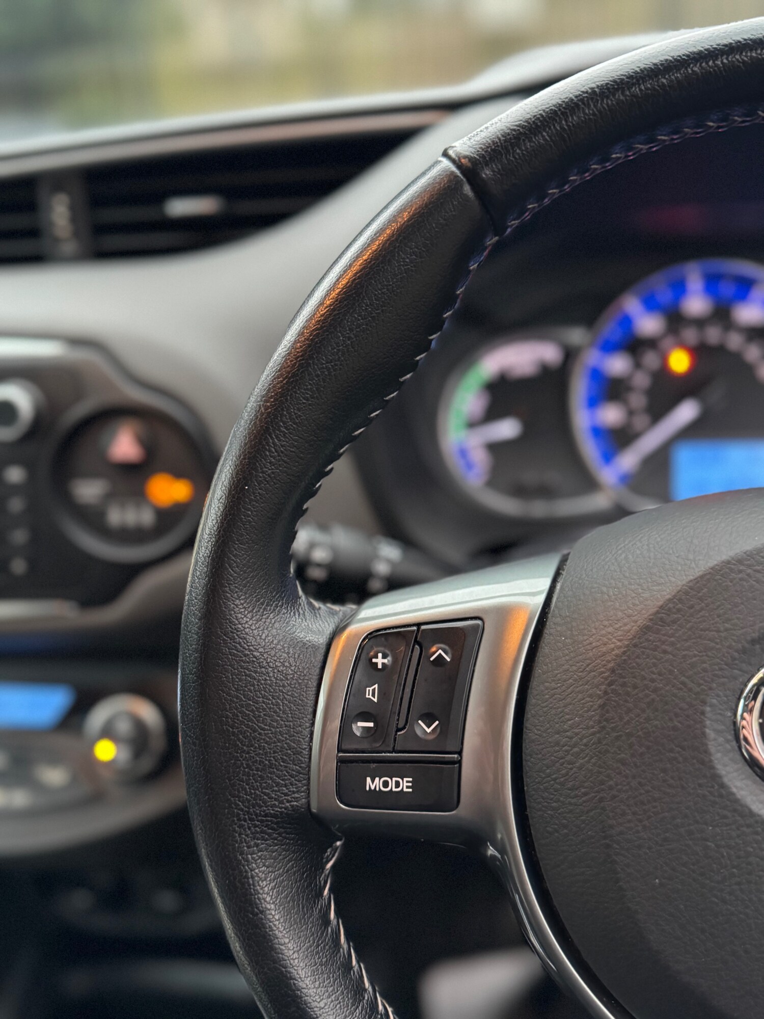 Used Toyota Yaris 2017 for sale - 77611378: Photo 46