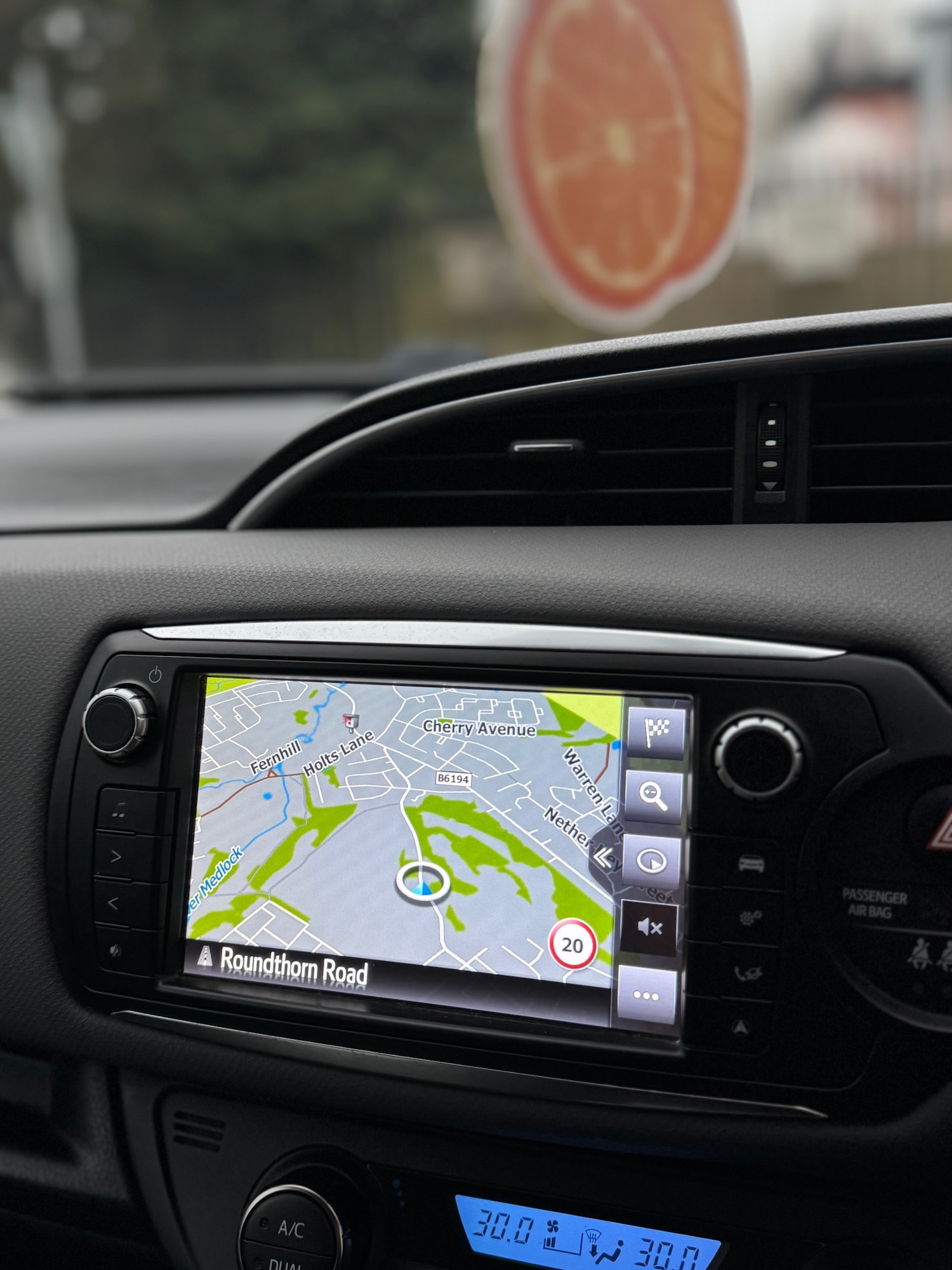 Used Toyota Yaris 2017 for sale - 77611378: Photo 51