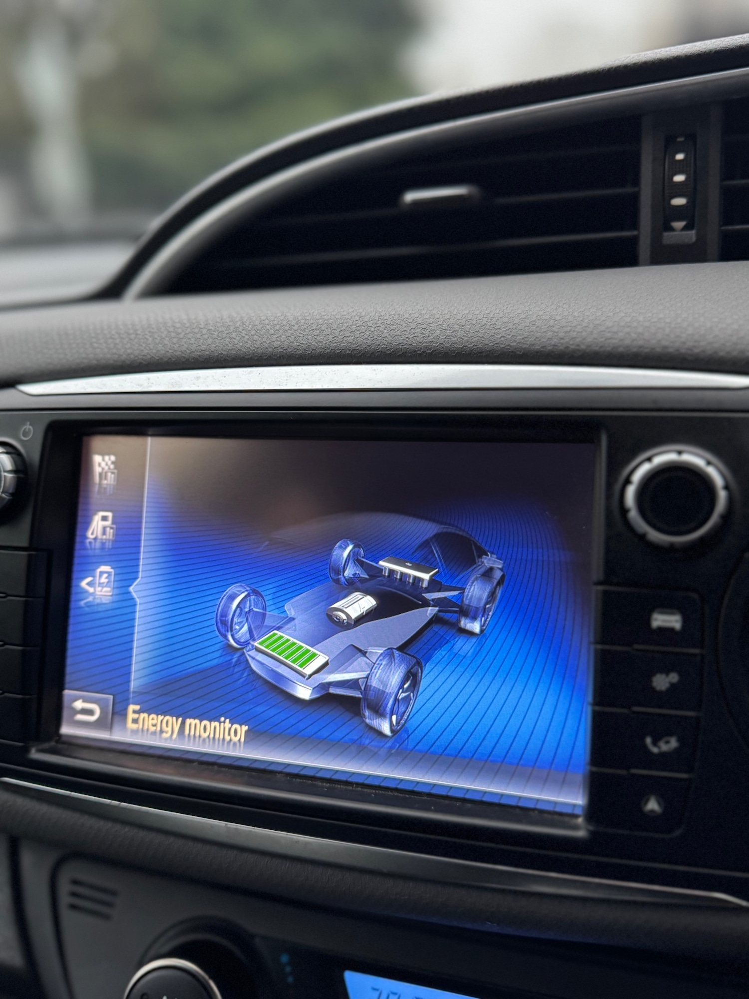 Used Toyota Yaris 2017 for sale - 77611378: Photo 54