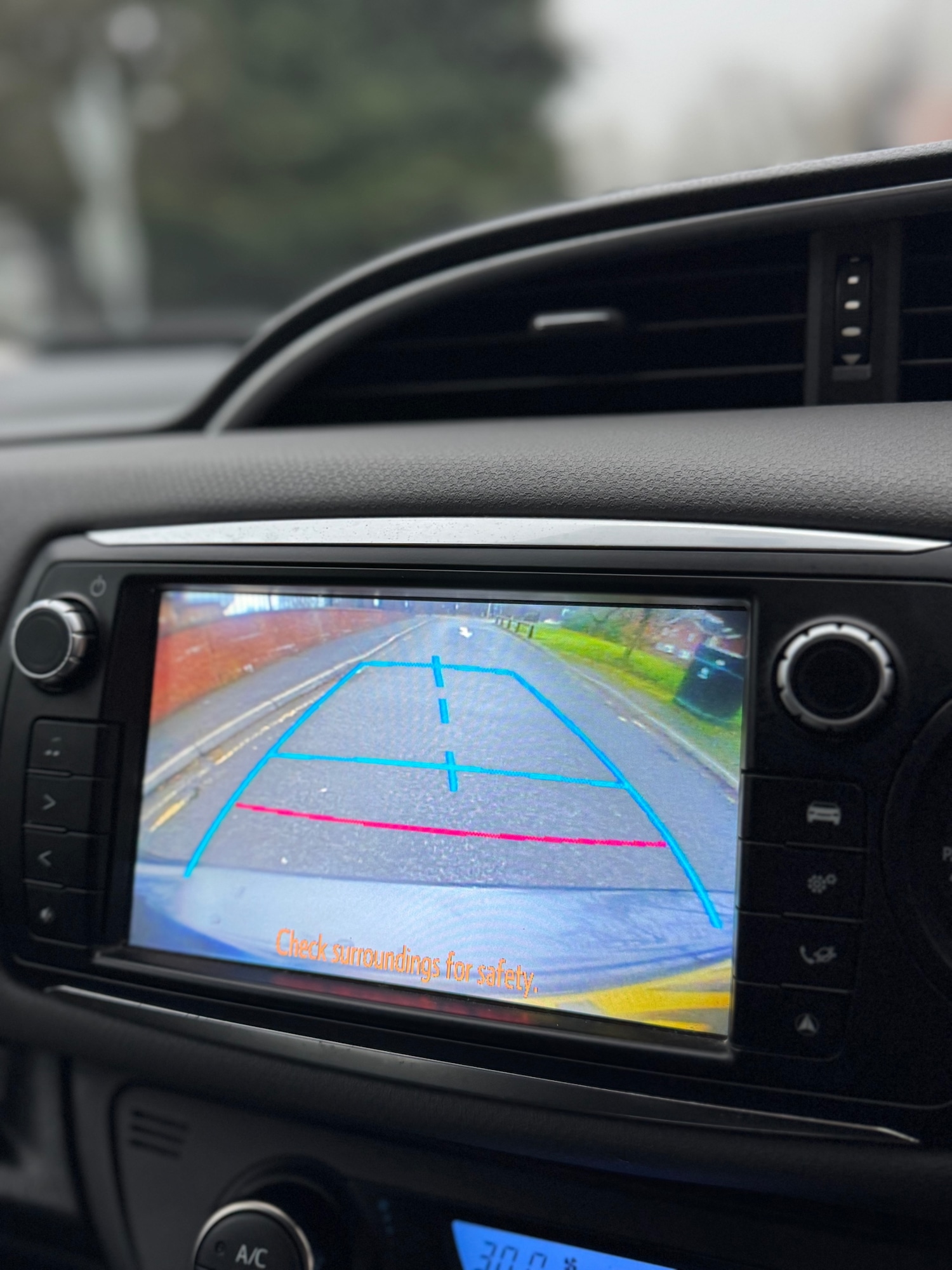 Used Toyota Yaris 2017 for sale - 77611378: Photo 55