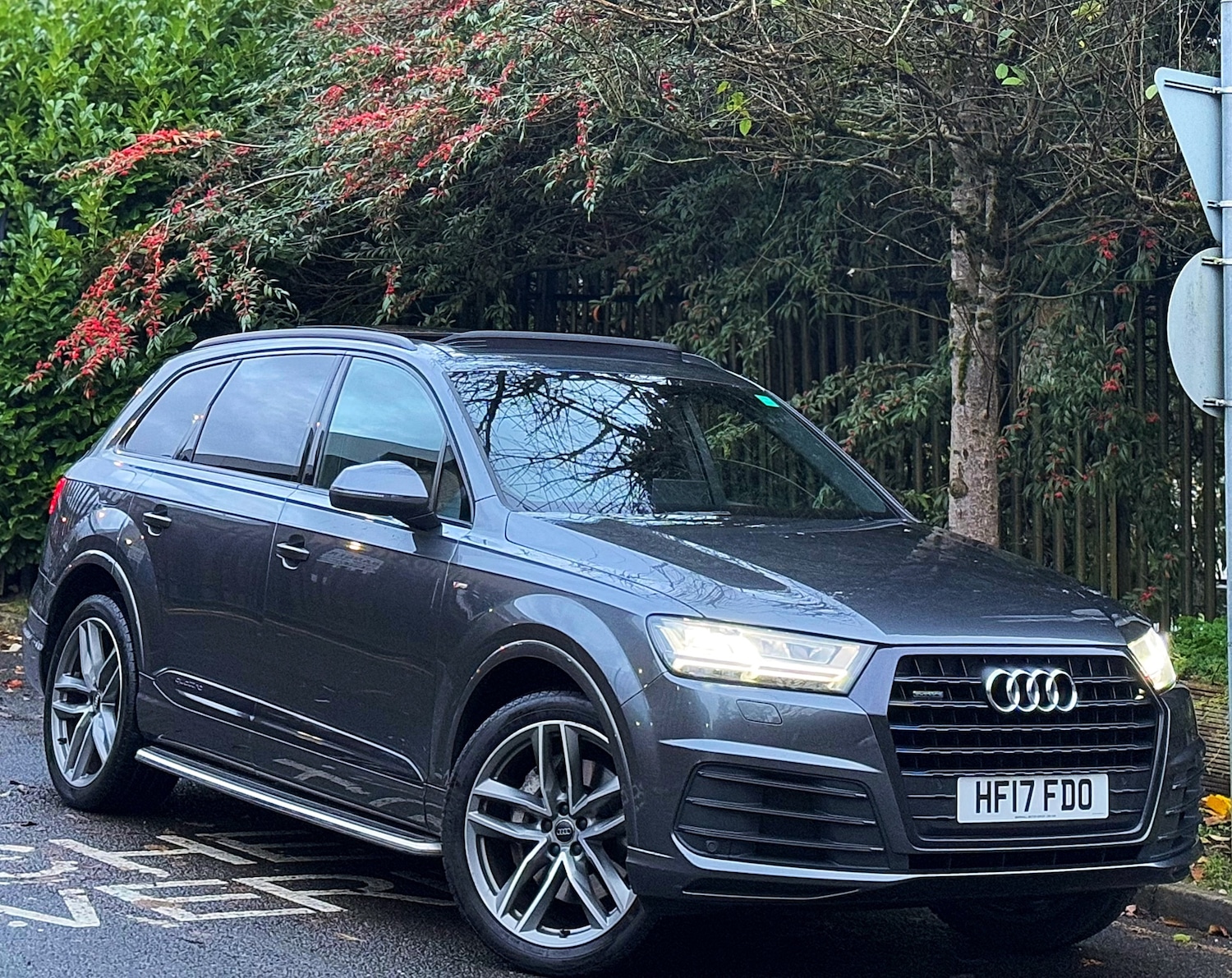 Used Audi Q7 2017 for sale - 76641677: Photo 2