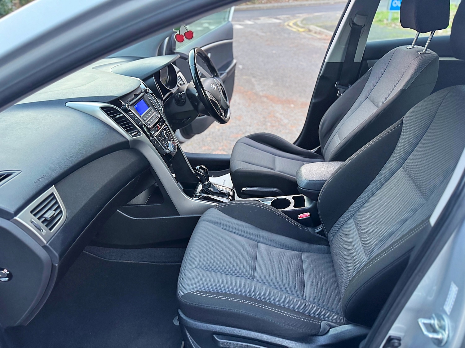 Used Hyundai i30 2015 for sale - 76663708: Photo 35