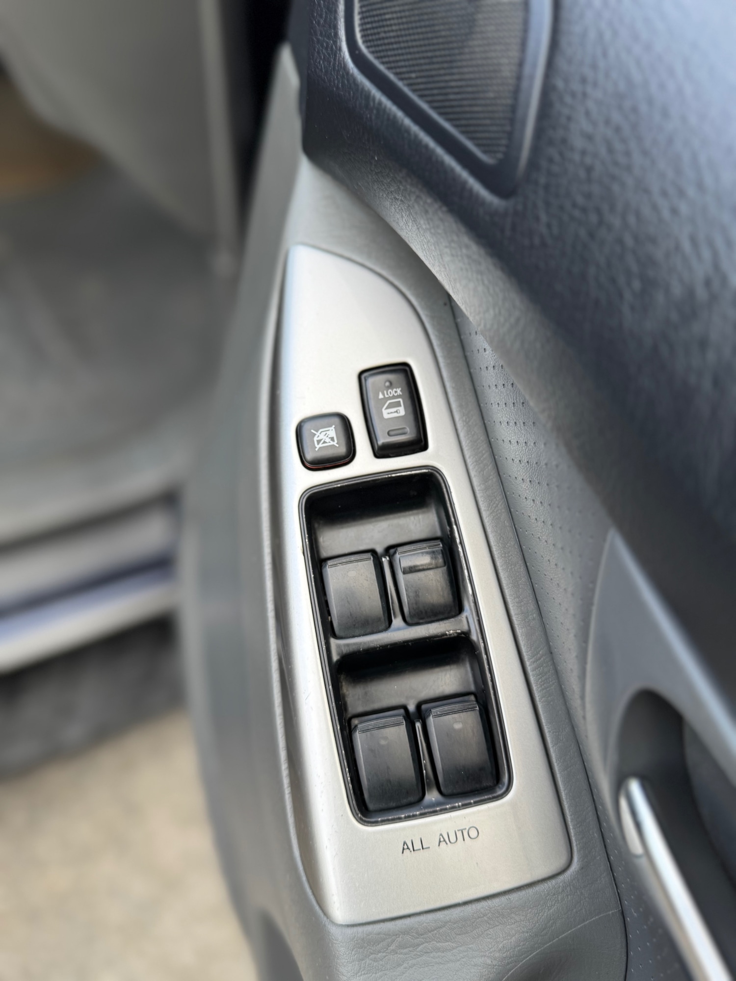 Used Toyota Land Cruiser 2008 for sale - 77810322: Photo 46