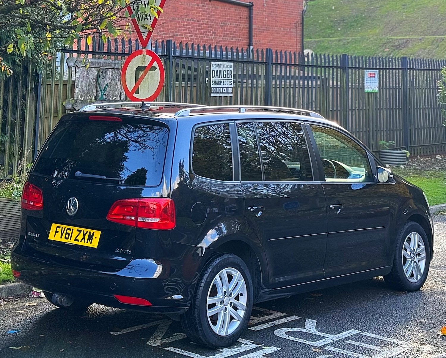 Used Volkswagen Touran 2011 for sale - 76446110: Photo 21