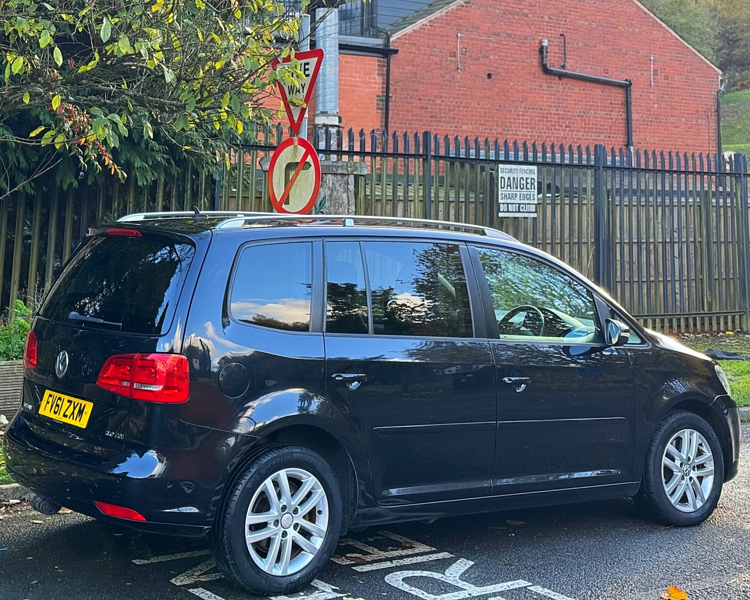 Used Volkswagen Touran 2011 for sale - 76446110: Photo 22