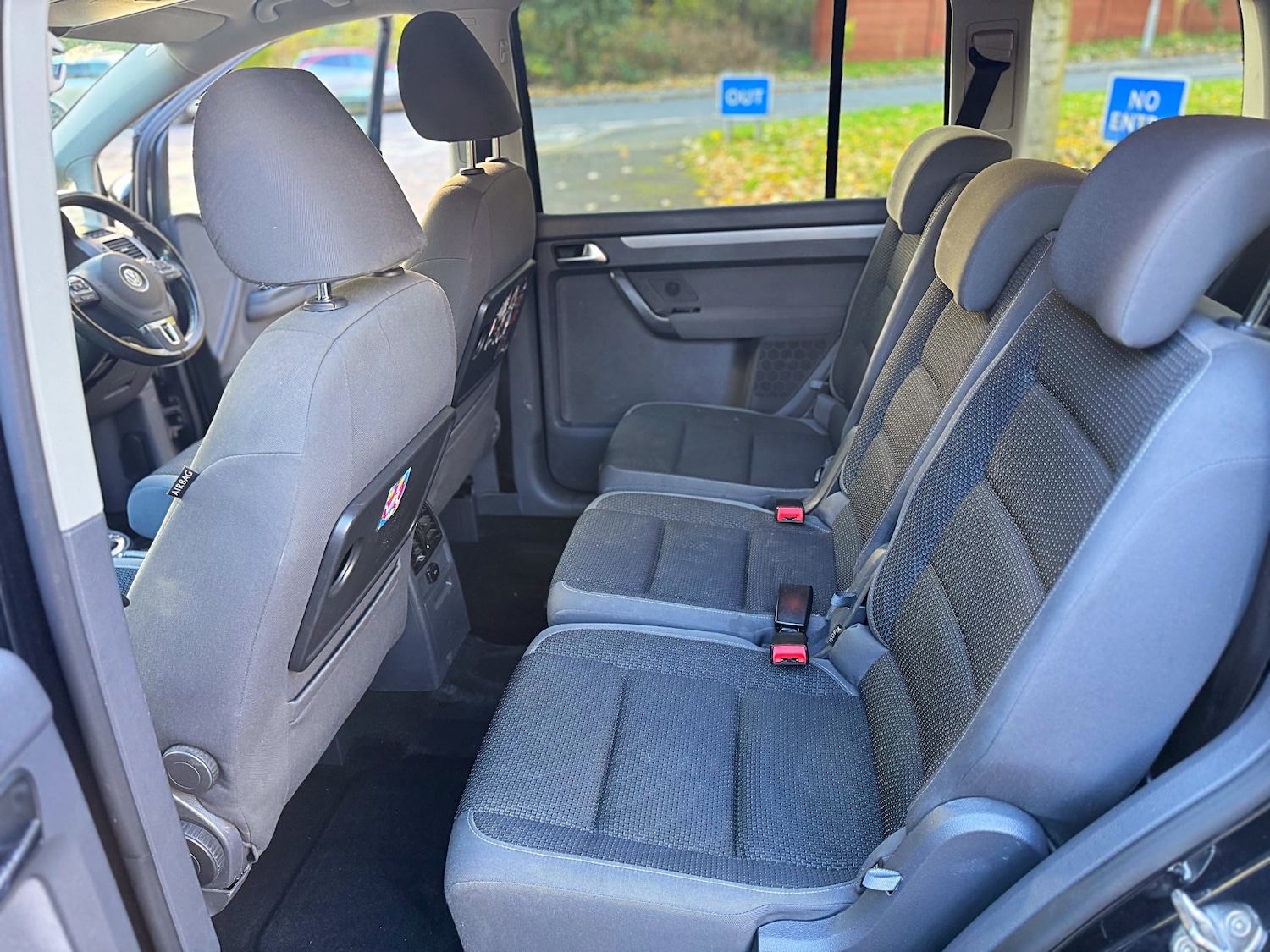 Used Volkswagen Touran 2011 for sale - 76446110: Photo 37