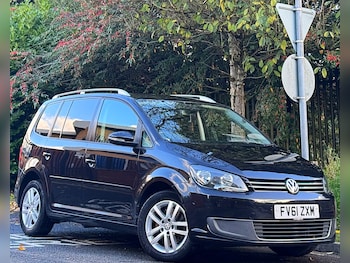 Used Volkswagen Touran 2011 for sale - 76446110: Photo