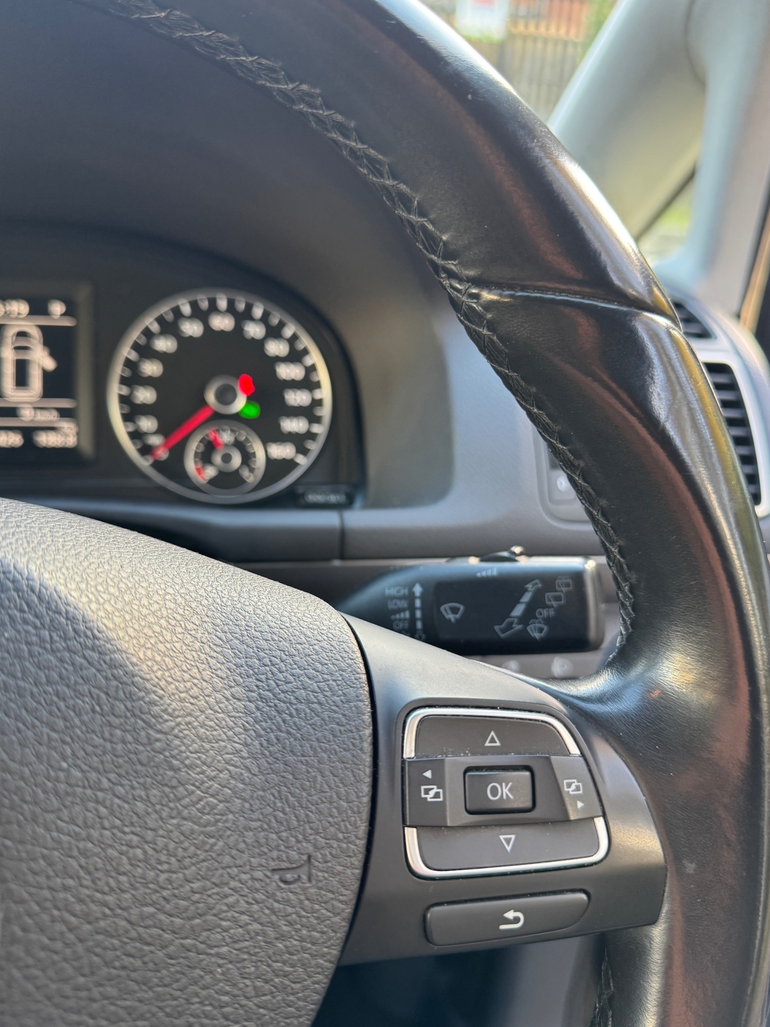 Used Volkswagen Touran 2011 for sale - 76446110: Photo 48