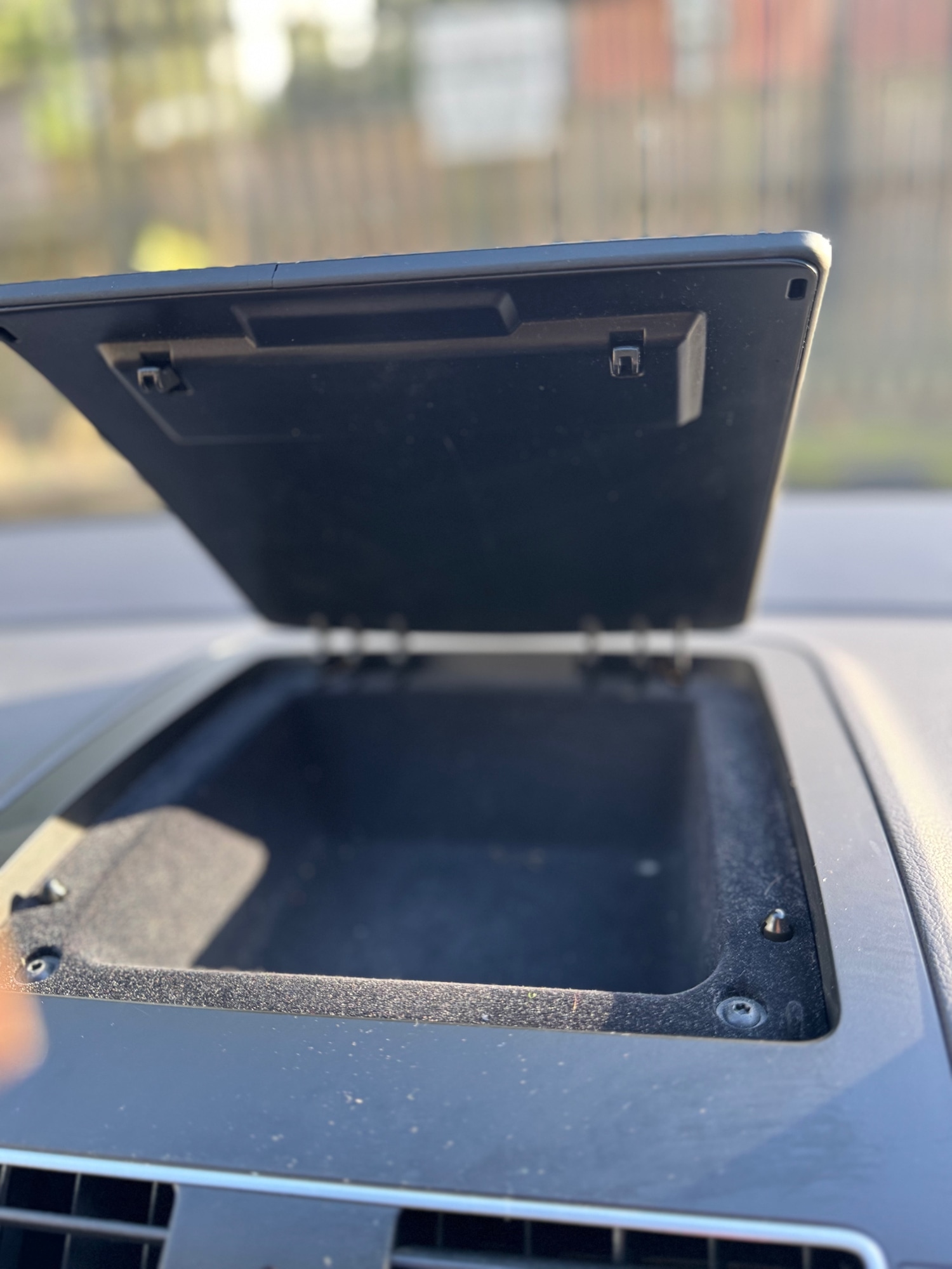 Used Volkswagen Touran 2011 for sale - 76446110: Photo 55