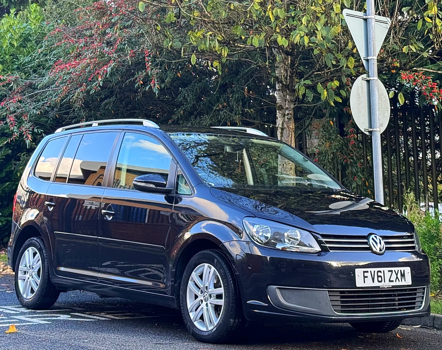 Used Volkswagen Touran 2011 for sale - 76446110: Photo 6