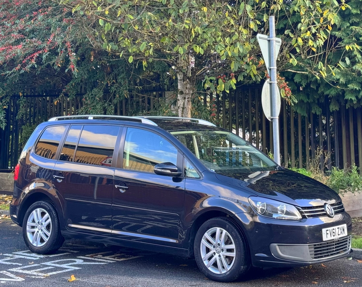 Used Volkswagen Touran 2011 for sale - 76446110: Photo 7