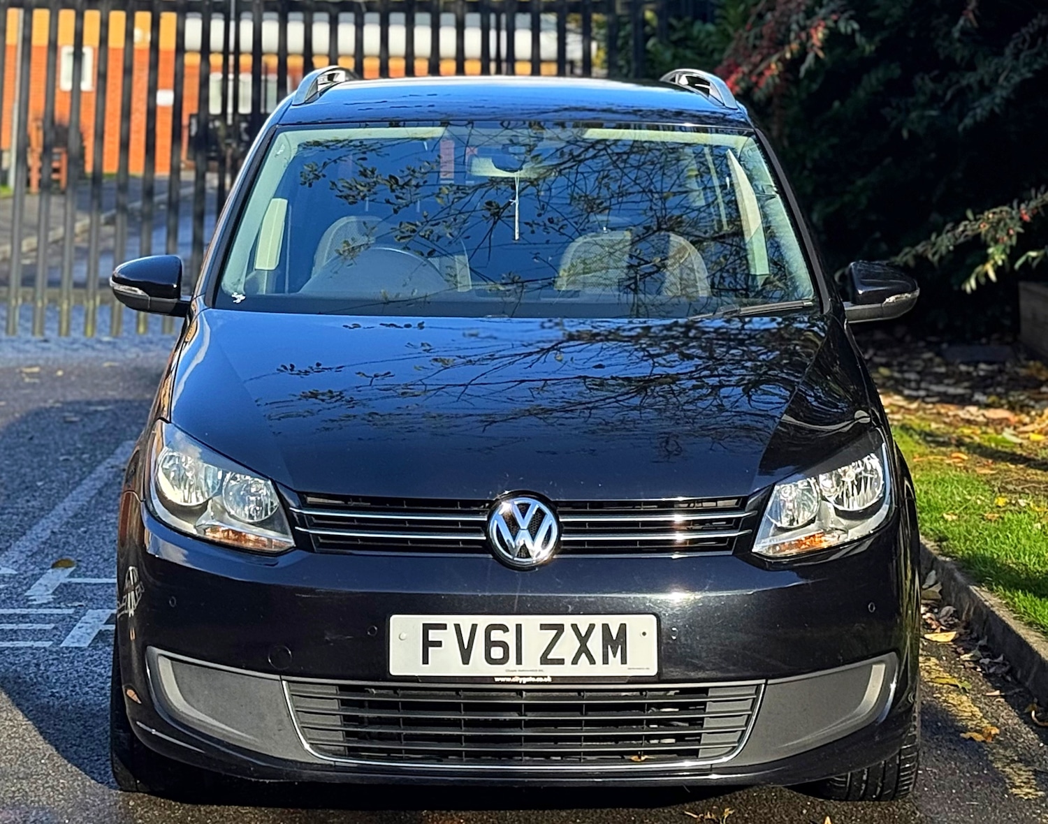 Used Volkswagen Touran 2011 for sale - 76446110: Photo 8