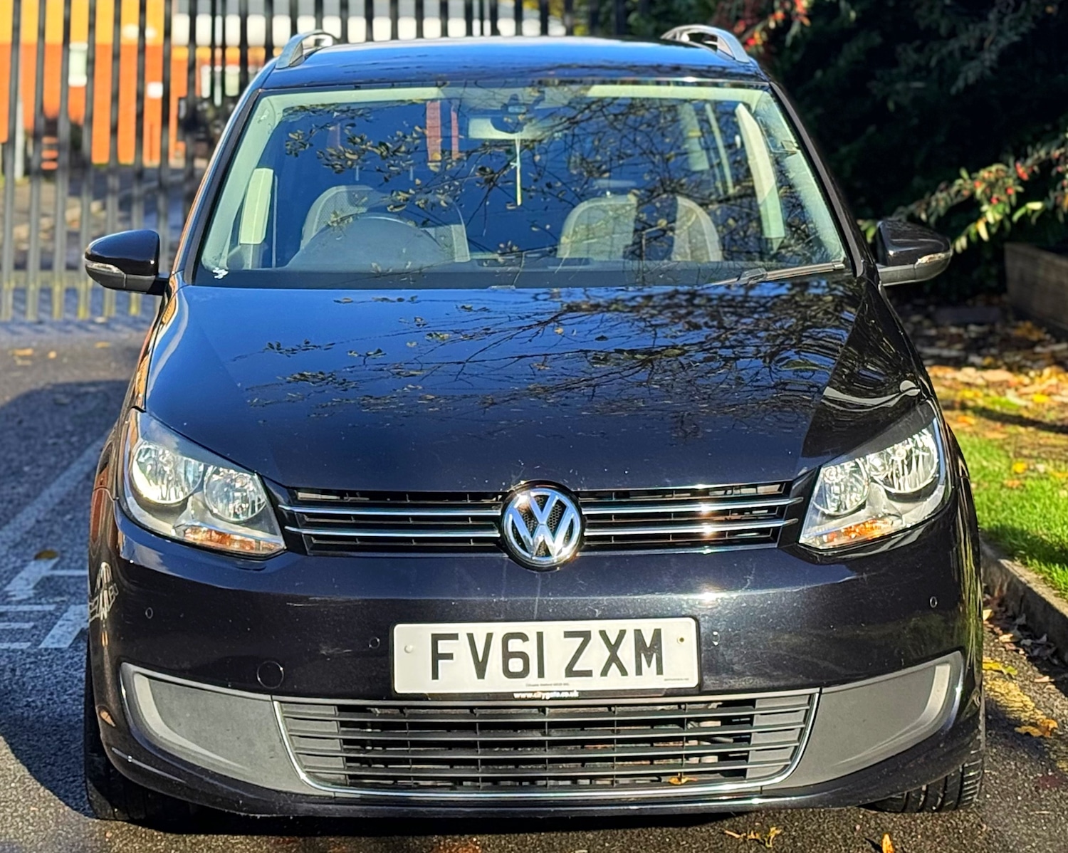 Used Volkswagen Touran 2011 for sale - 76446110: Photo 9