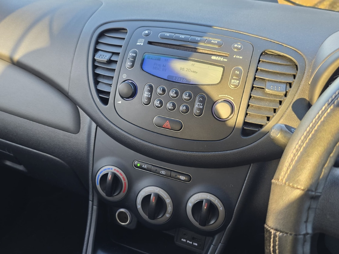 Used Hyundai i10 2011 for sale - 77919030: Photo 16