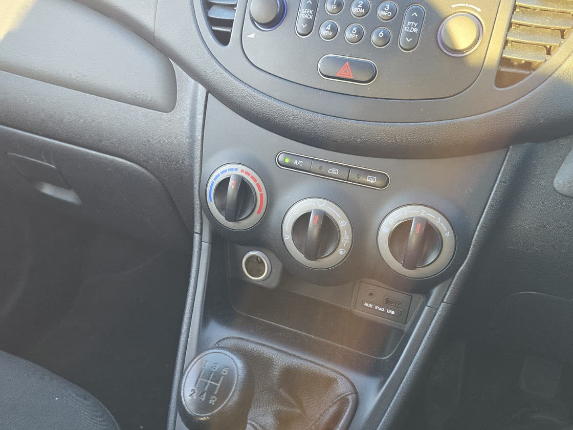 Used Hyundai i10 2011 for sale - 77919030: Photo 17