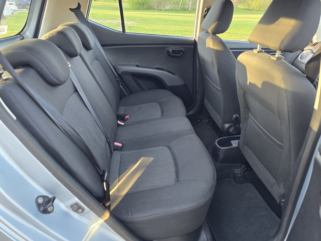 Used Hyundai i10 2011 for sale - 77919030: Photo 25