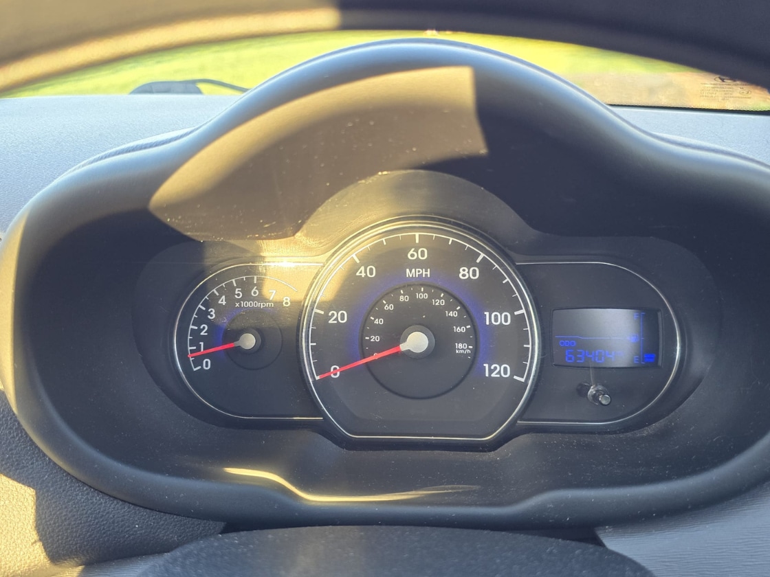 Used Hyundai i10 2011 for sale - 77919030: Photo 8