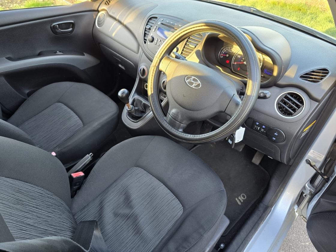 Used Hyundai i10 2011 for sale - 77919030: Photo 9
