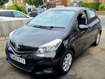 Used Toyota Yaris 2012 for sale - 79542790: Photo