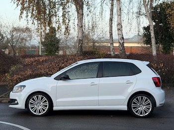 Used Volkswagen Polo 2017 for sale - 77890771: Photo