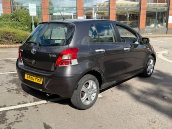 Used Toyota Yaris 2010 for sale - 79830134: Photo