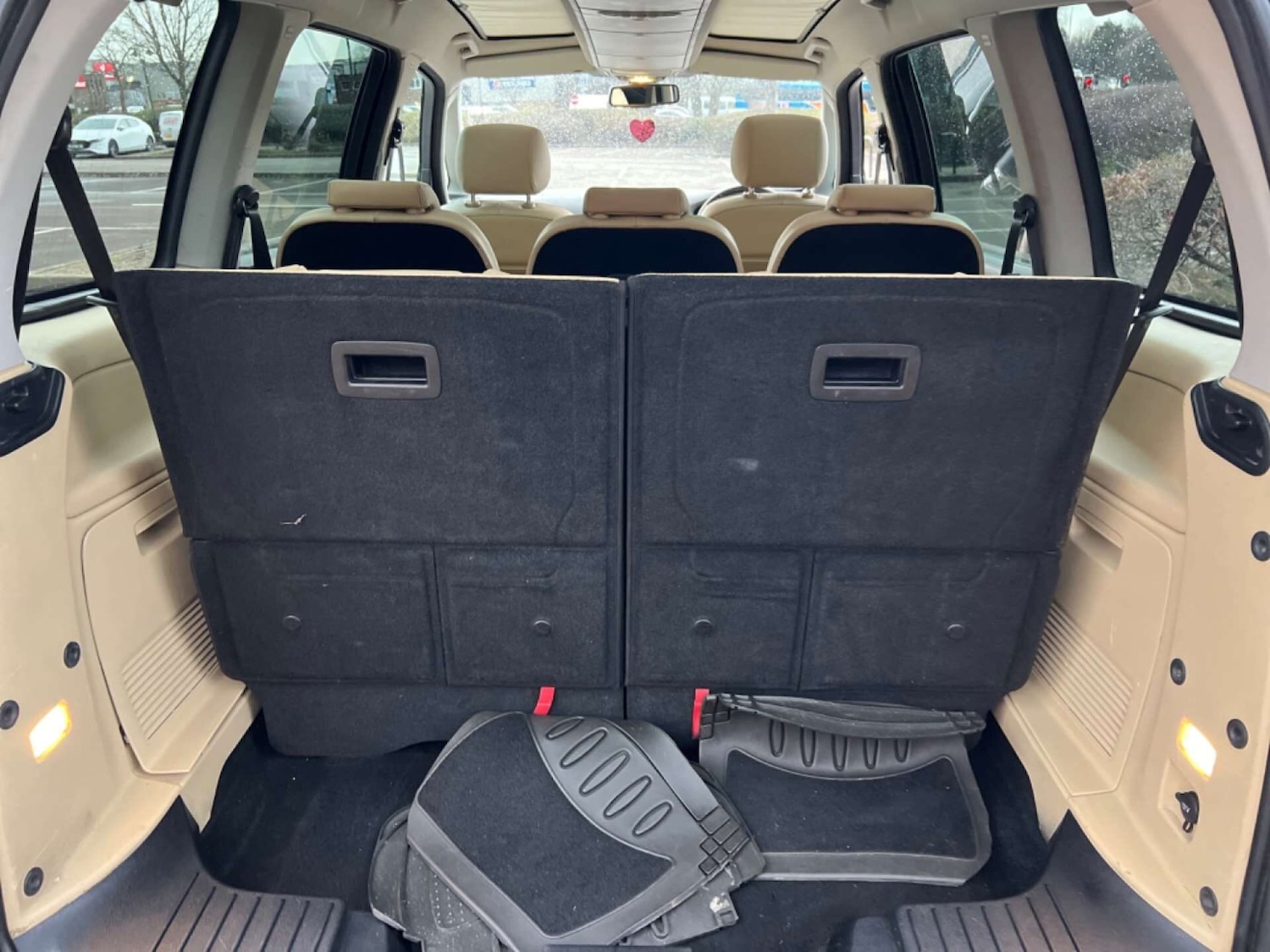 Used Ford Galaxy 2011 for sale - 76589098: Photo 23