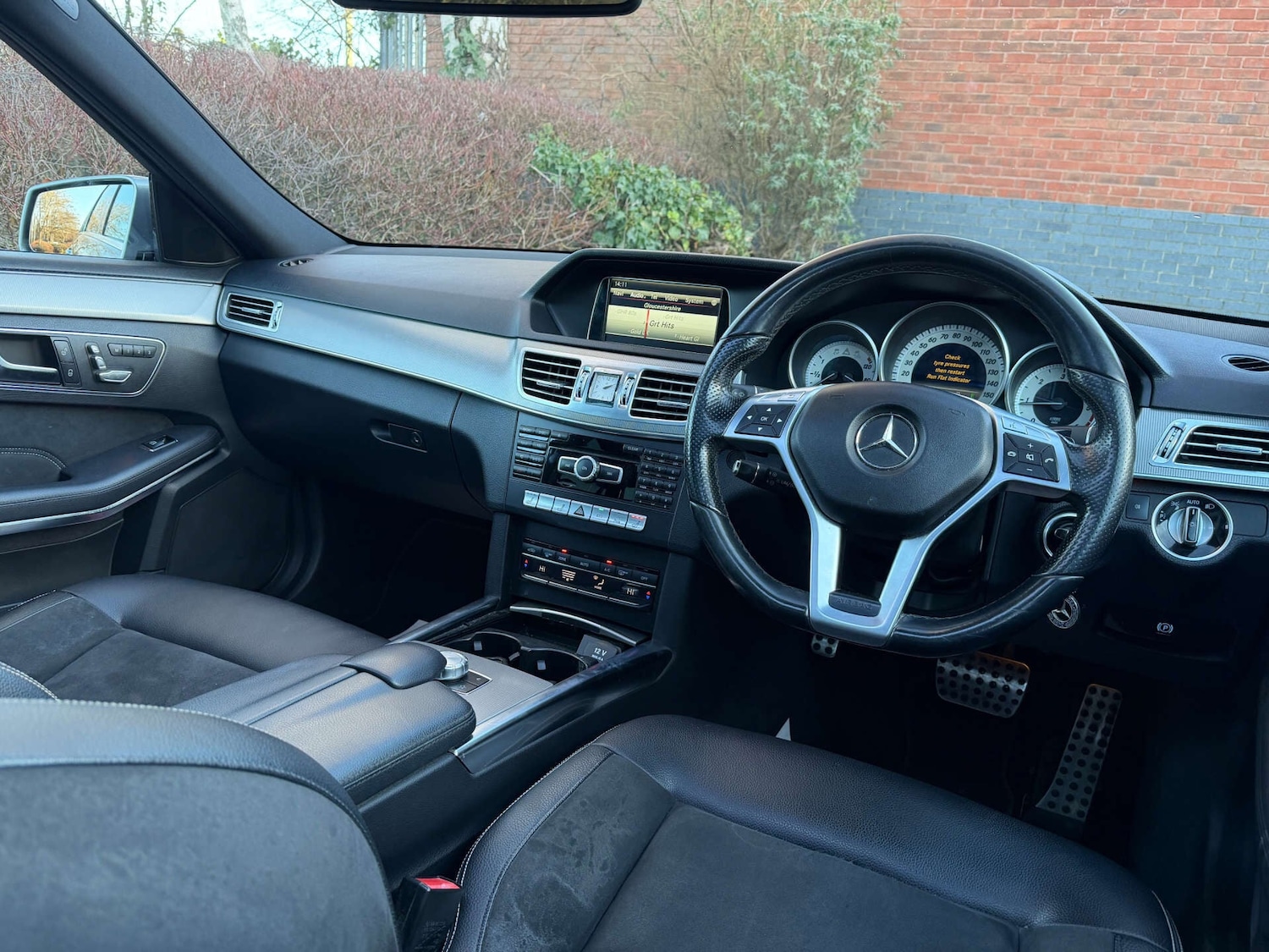 Used Mercedes-Benz E Class 2013 for sale - 77093820: Photo 13