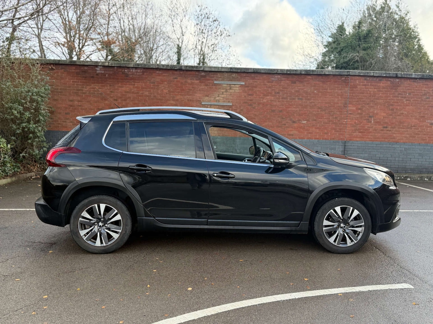 Used Peugeot 2008 2016 for sale - 77148003: Photo 8