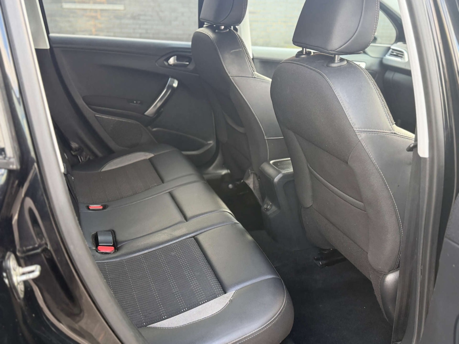 Used Peugeot 2008 2016 for sale - 77148003: Photo 9