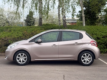 Used Peugeot 208 2014 for sale - 78179427: Photo