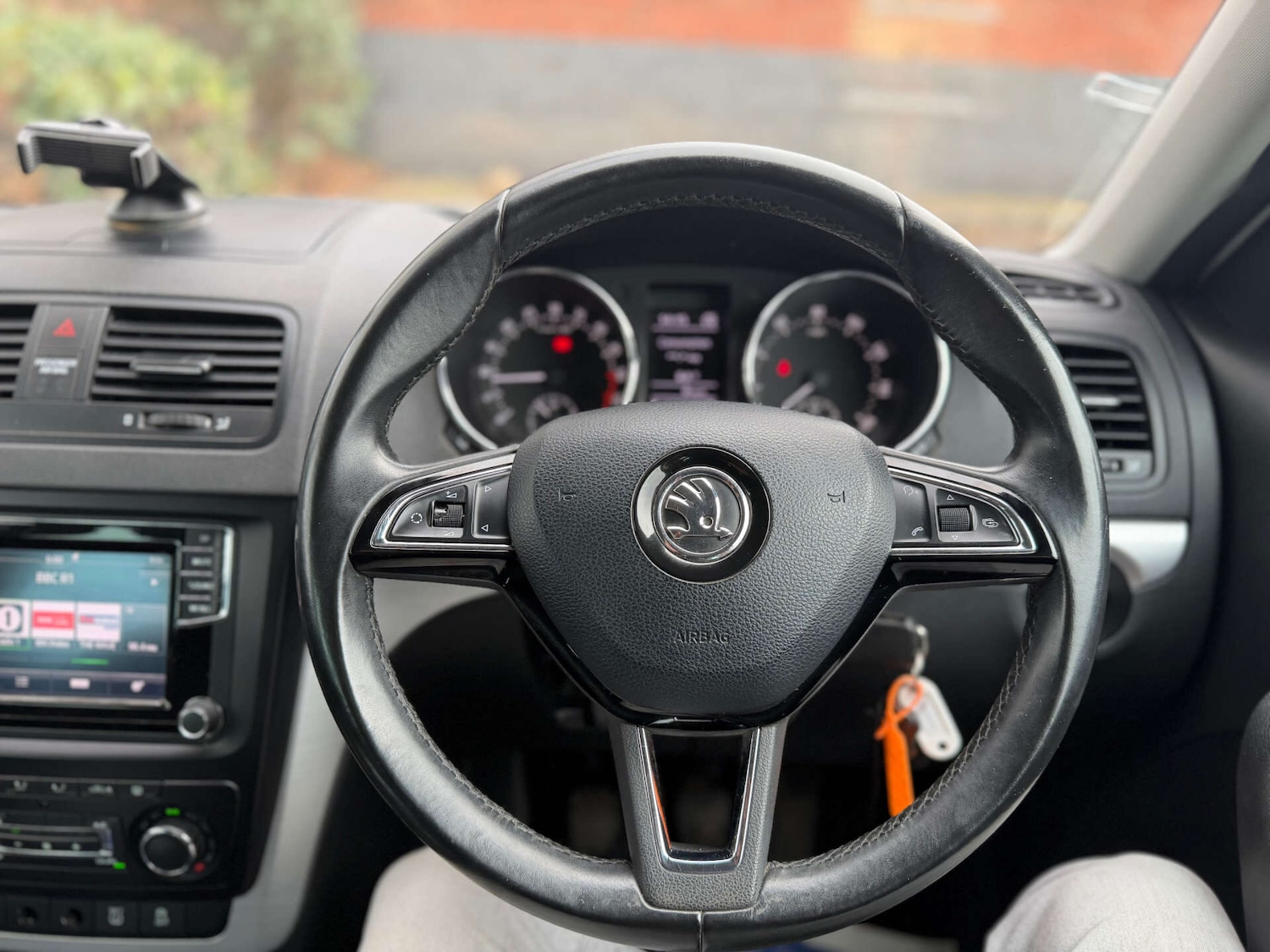 Used Skoda Yeti 2015 for sale - 76718893: Photo 16