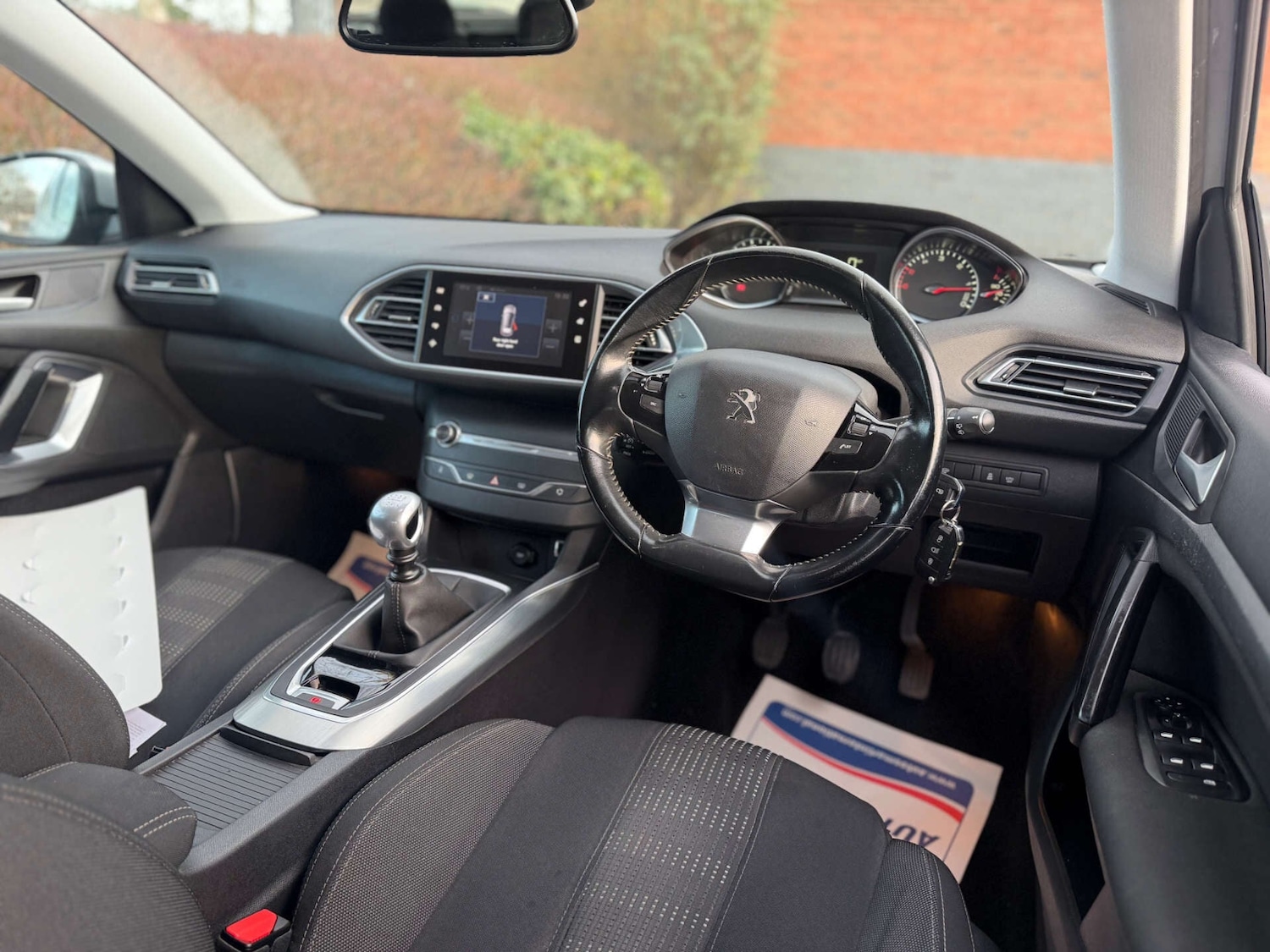 Used Peugeot 308 2017 for sale - 77555005: Photo 10