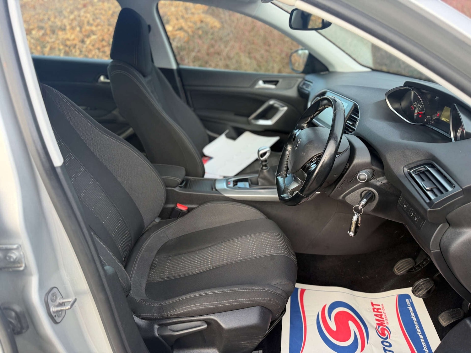 Used Peugeot 308 2017 for sale - 77555005: Photo 11