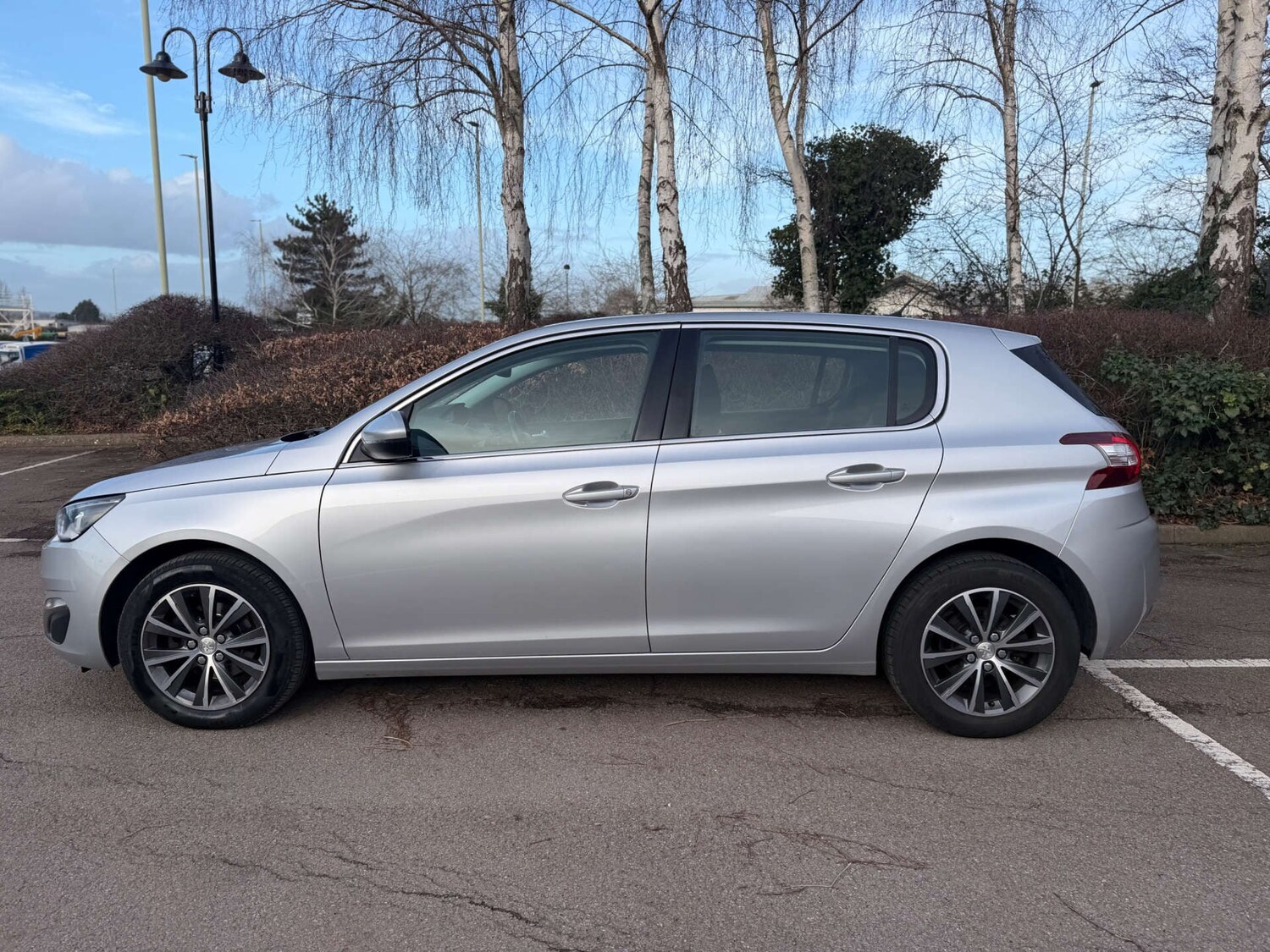 Used Peugeot 308 2017 for sale - 77555005: Photo 6