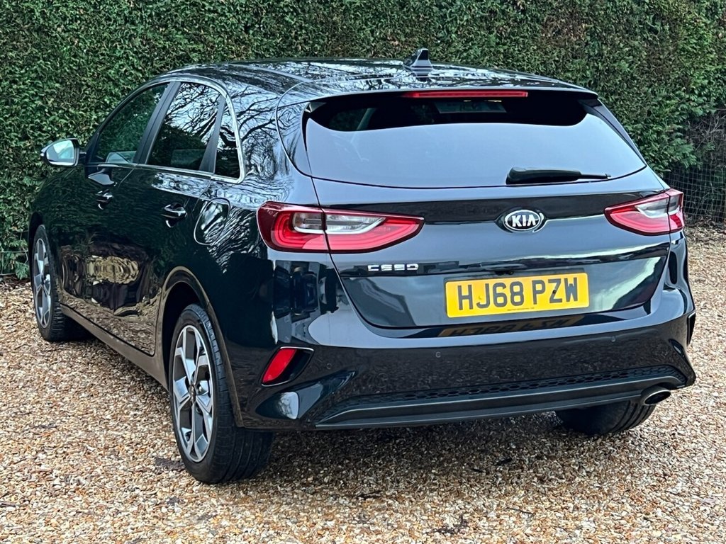 Used Kia Ceed 2018 for sale - 76910343: Photo 8