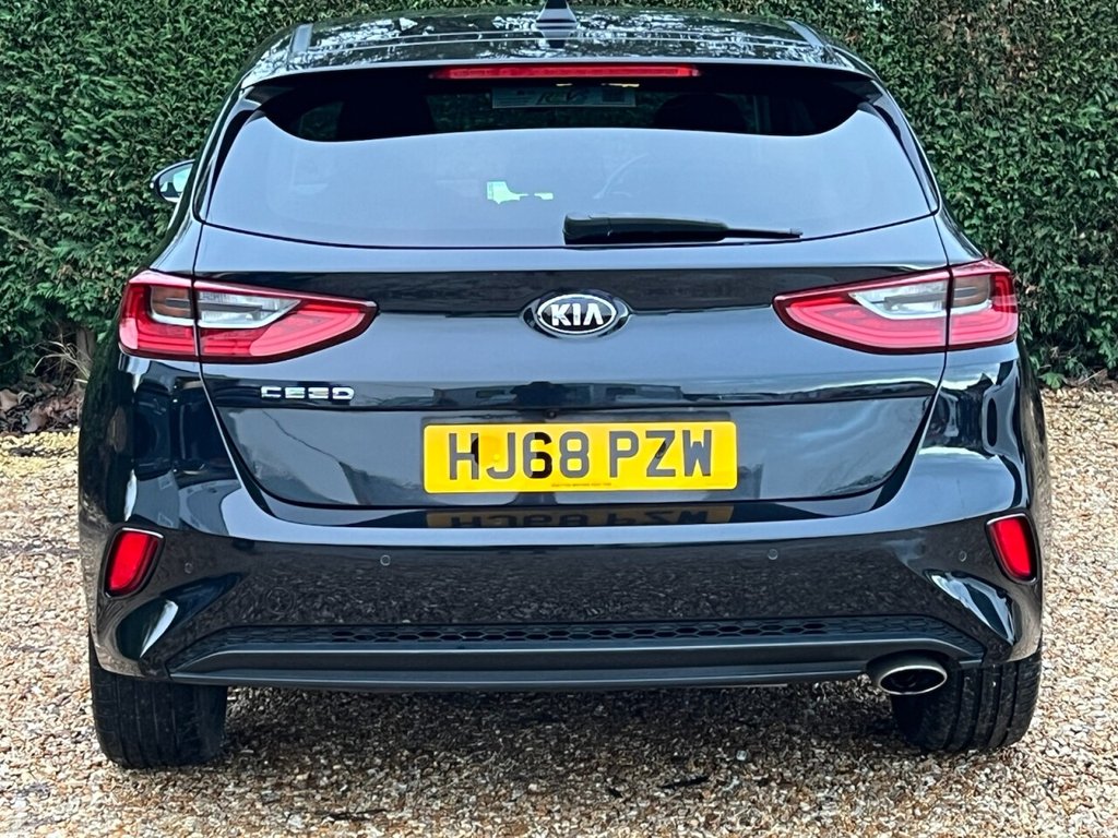 Used Kia Ceed 2018 for sale - 76910343: Photo 9