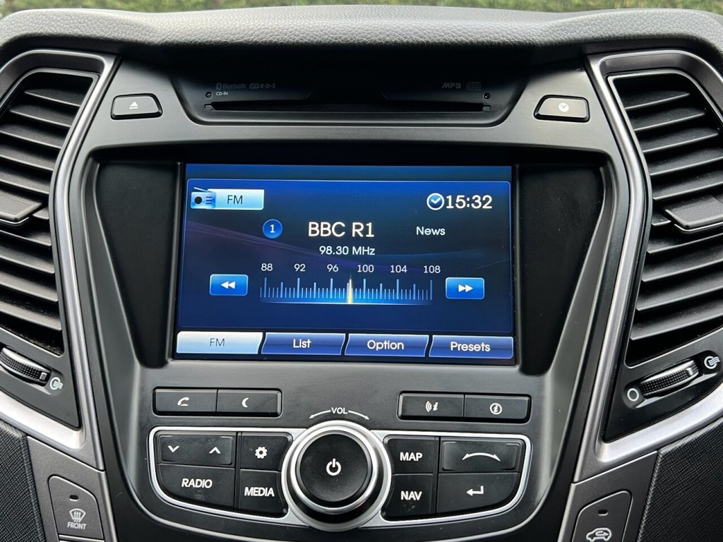 Used Hyundai Santa Fe 2014 for sale - 77287904: Photo 44