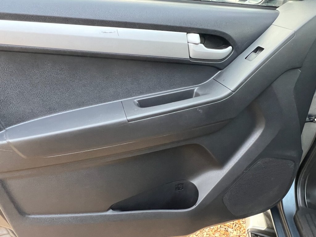 Used Isuzu D-Max 2013 for sale - 77681076: Photo 25