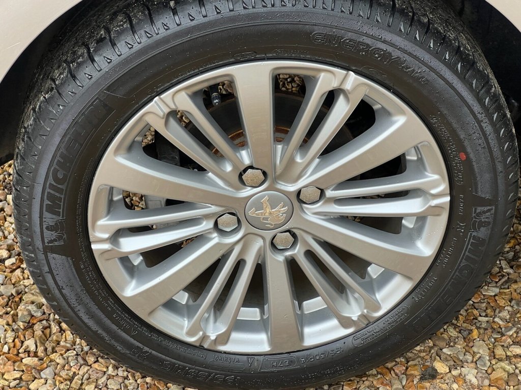 Used Peugeot 208 2018 for sale - 76203216: Photo 11